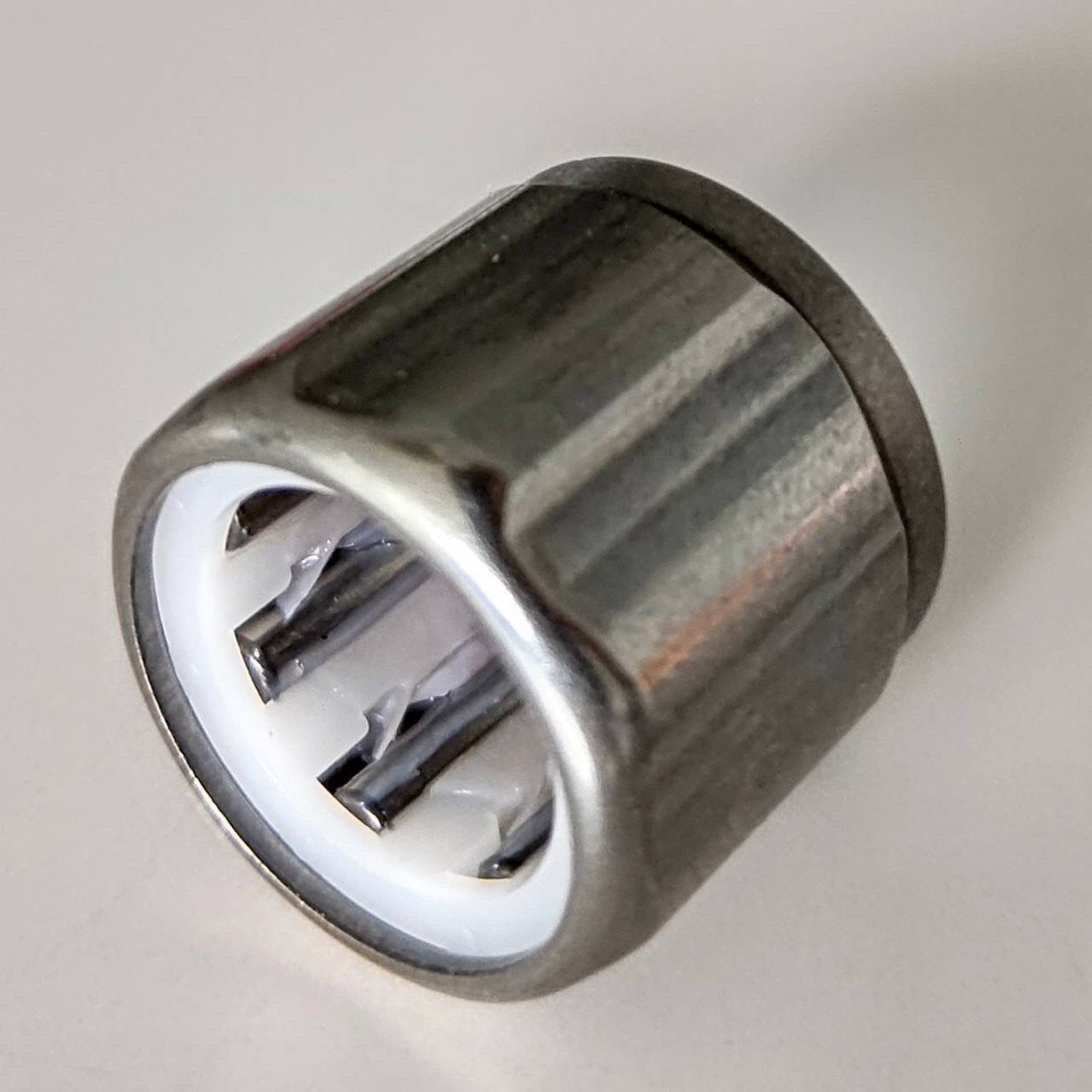 ヒロボー HIROBO パーツ 【2500-102】 BRG. Φ12×16L ワンウェイ（EWC