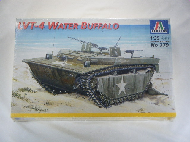 イタレリ 379 1/35 LVT-4 ウォーターバッファロー LVT-4 WATER BUFFALO イタレリ 1/35 No.379 プラモデル レトロ 昭和