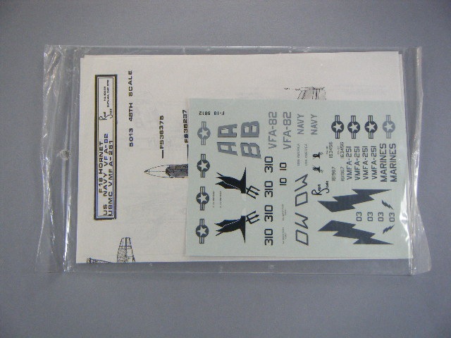 ��ץꥹ�����롡5013��1/48��F/A-18C