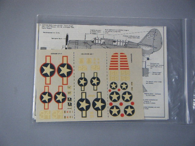��ǥ�ǥ����롡6��1/72��USN/F4U-1A��SB2C-3��OS2U-3