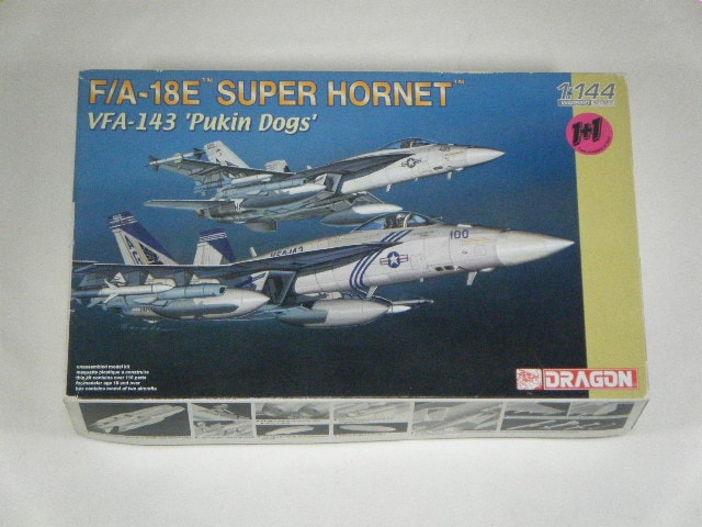 F/A-18E （ドラゴン） 4590/VFA-143/2機入り | 飛行機プラモデル,1/144