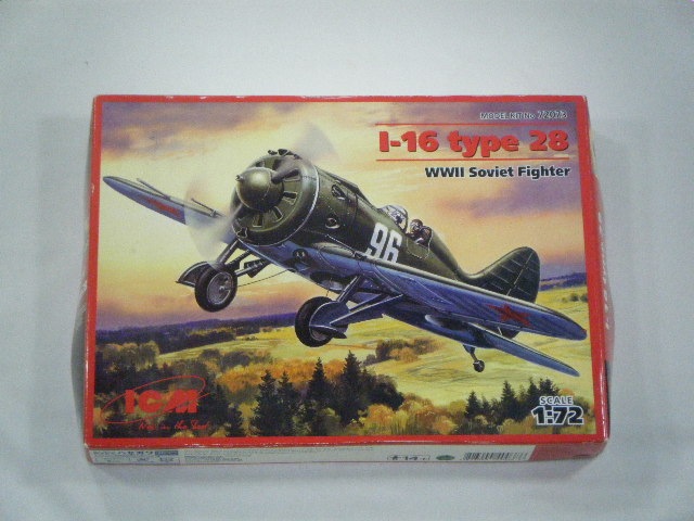 ソ連　飛行機　模型 ICM 72073 I-16 type 18 WWII Soviet Fighter 1/72 Scale Model