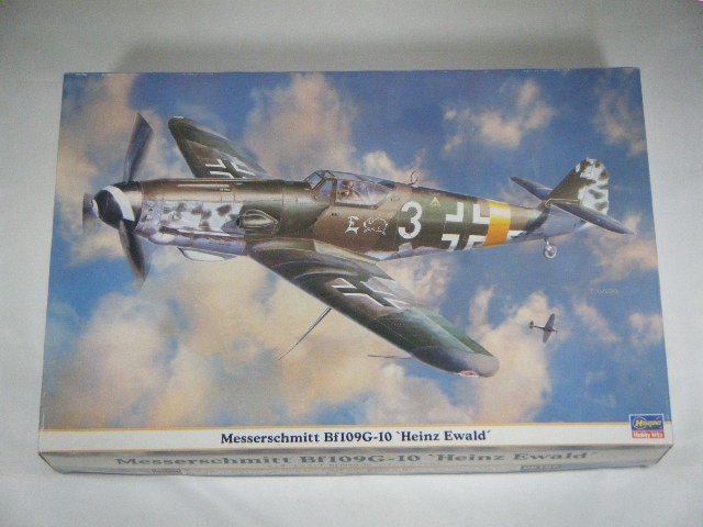 Amazon.com: 1/32 Messerschmitt Bf109G-10 ST22 by Hasegawa