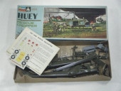 UH-1C/�쥹���塼����åѡ����ʥ�Υ����ˡ�PA152.100/���������Ѥߡ�1/48