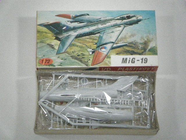 MIG-19 （KP） 4 | 飛行機プラモデル,1/72 航空機,1/72 戦後の航空機,1
