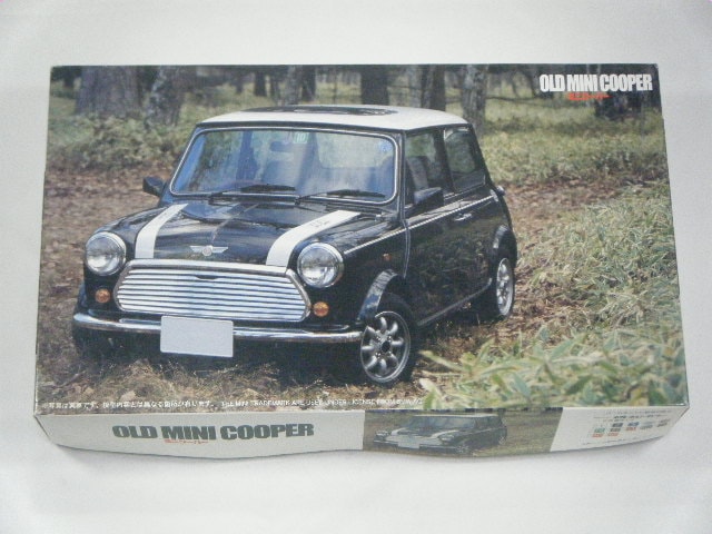 ミニミニ大作戦 フジミ 1/24 ローバー・ミニクーパー ステラ・ブリジャー仕様 b0009rqlck.jpg