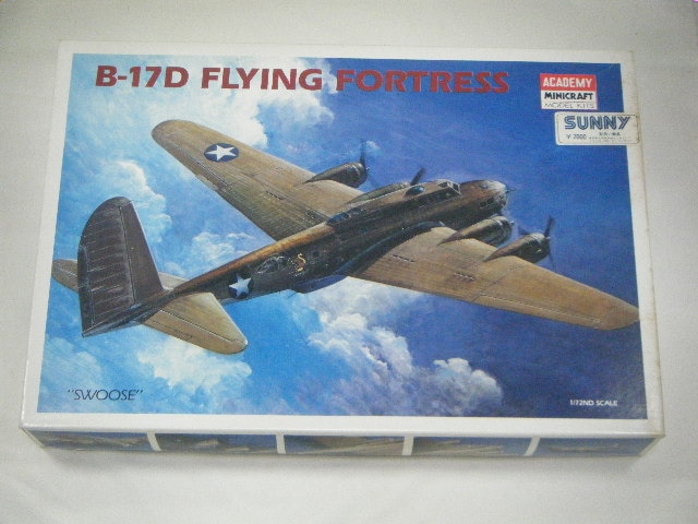 B-17D （アカデミー） 1683/サニー扱い | 飛行機プラモデル,1/72