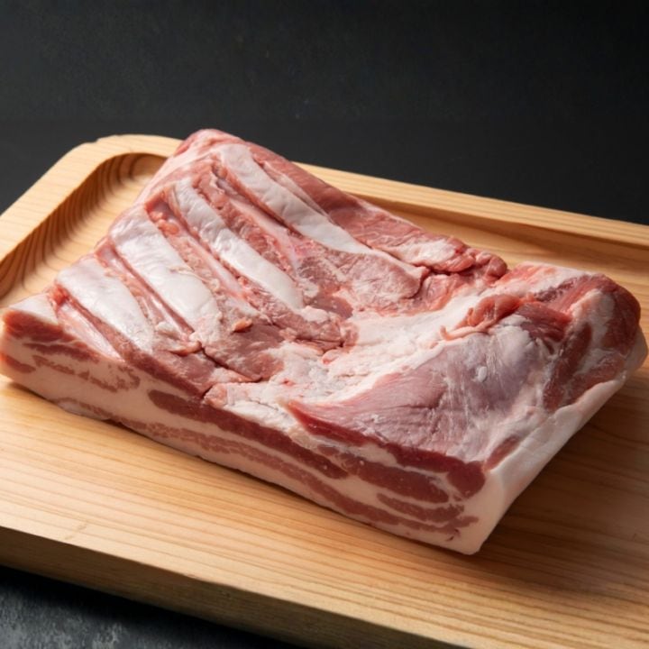 かごしま黒豚バラブロック 内容量：1kg