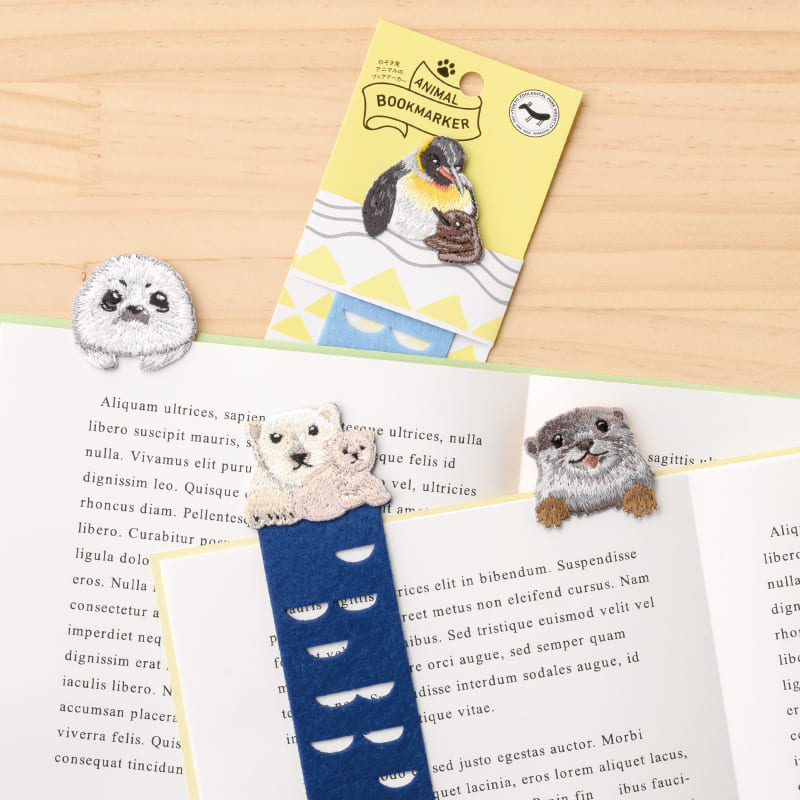 ANIMAL BOOKMARKER 刺繍しおり カワウソ