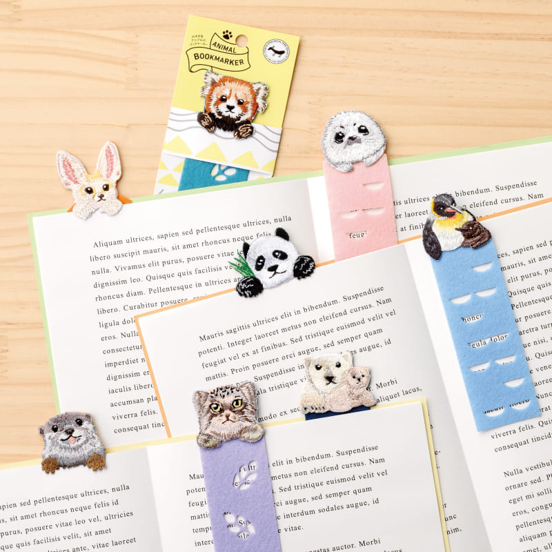 ANIMAL BOOKMARKER 刺繍しおり カワウソ
