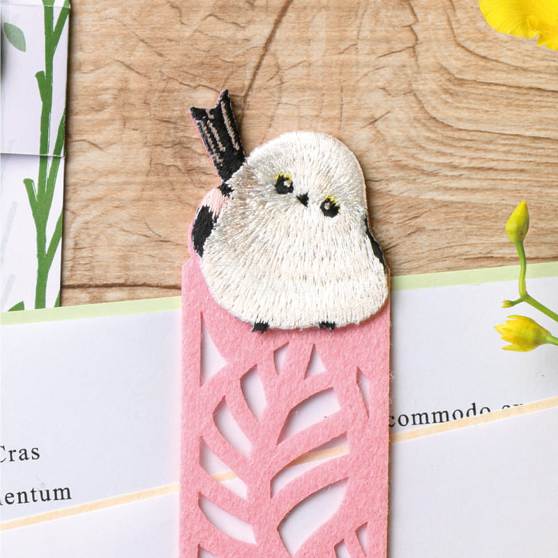 BIRD BOOKMARKER 刺繍しおり リーフ柄 シマエナガ