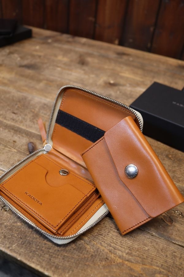 KADOYA �����ɥ䡡SADDLE ZIP WALLET�����ɥ른�åץ�����åȡ��쥶��������åȡ����ۡ�
