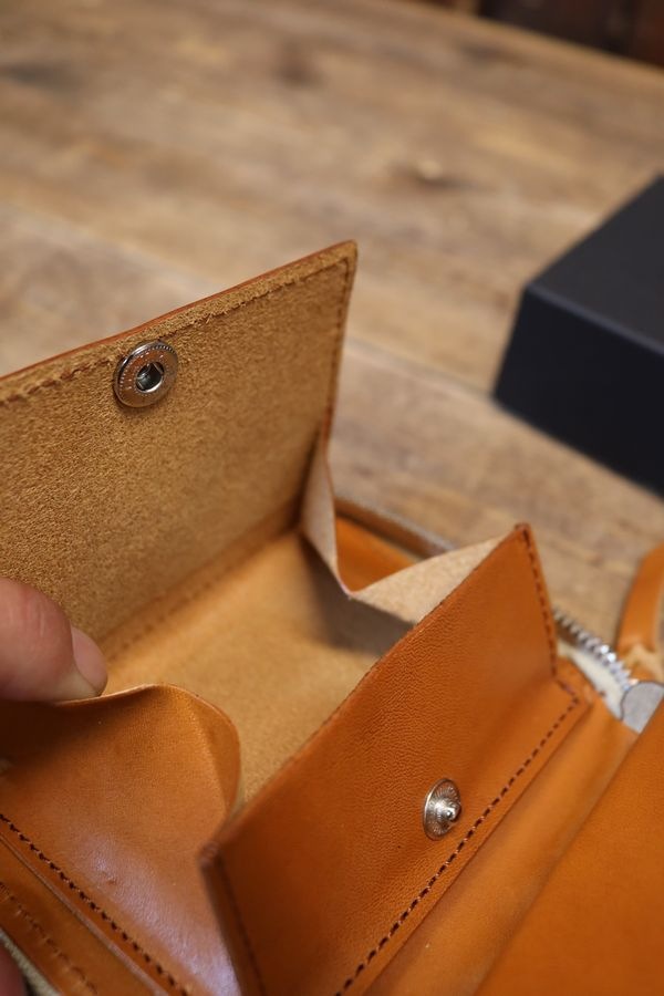 KADOYA �����ɥ䡡SADDLE ZIP WALLET�����ɥ른�åץ�����åȡ��쥶��������åȡ����ۡ�