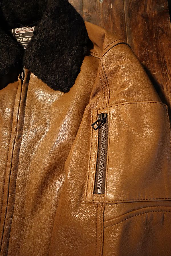 KADOYA(���ɥ�)��MAVERICK���ޡ��٥�å����쥶�����ܥޡ����㥱�åȡ��֥饦��