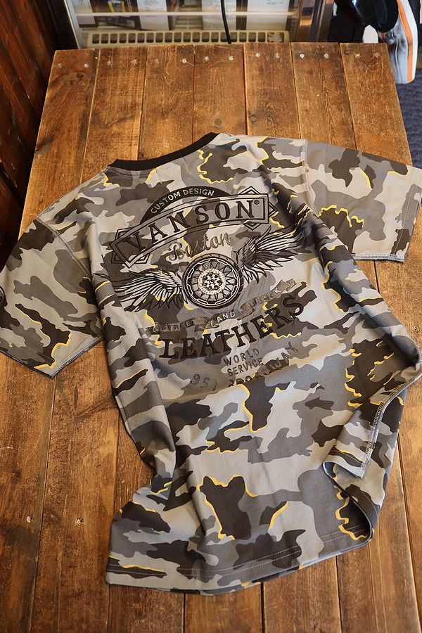 VANSON スタジャン カモフラージュ 袖付き