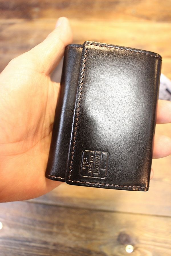 カドヤ(KADOYA) 3 FOLD COMPACT WALLET ブラック | すべての商品