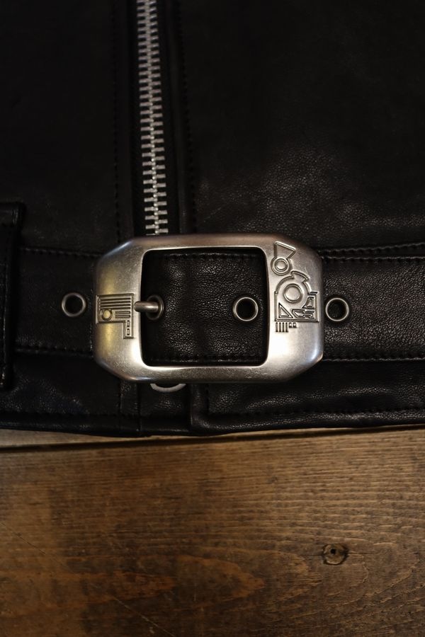 ���ɥ�(KADOYA)��MASKED-R BLACK JKT�����̥饤�������쥶�����㥱�åȡ��饤������