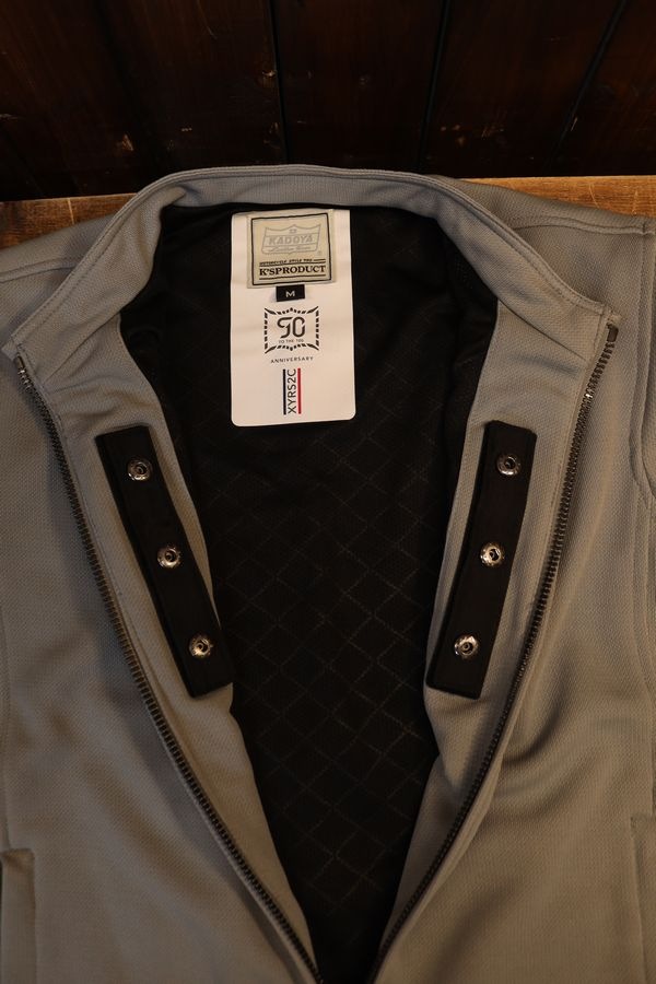 KADOYA(���ɥ�) 90��ǯ�����ǥ롡THOMPSON-XC �ȥ�ץ���-XC����å��奸�㥱�åȡ��ץ��ƥ�������Ǽ�ݥ��å��դ������졼