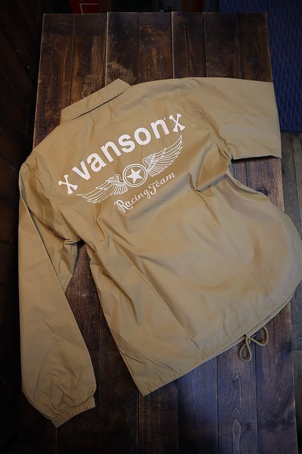 バンソン ロゴプリント 裏地付き ナイロンコーチジャケット アウター メンズ VANSON nvsl-2207a VANSON（バンソン） NVSL-2207 ナイロンコーチジャケット コヨーテ色 | VANSON,ジャケット |  バイクウエア＆アメカジHistory