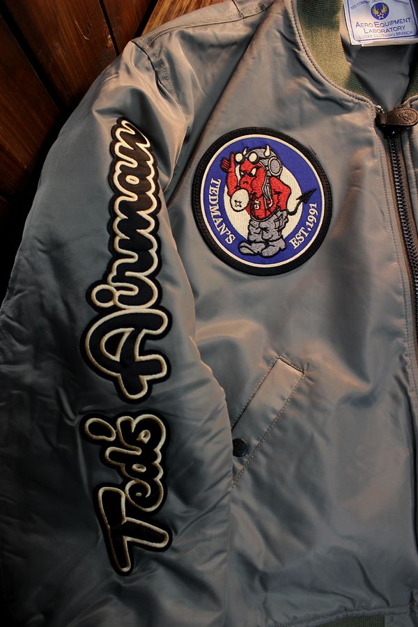 ���վ���TEDCOMPANY �ƥåɥޥ�TMA-550 MA-1���ե饤�ȥ��㥱�åȡ�P.GRAY