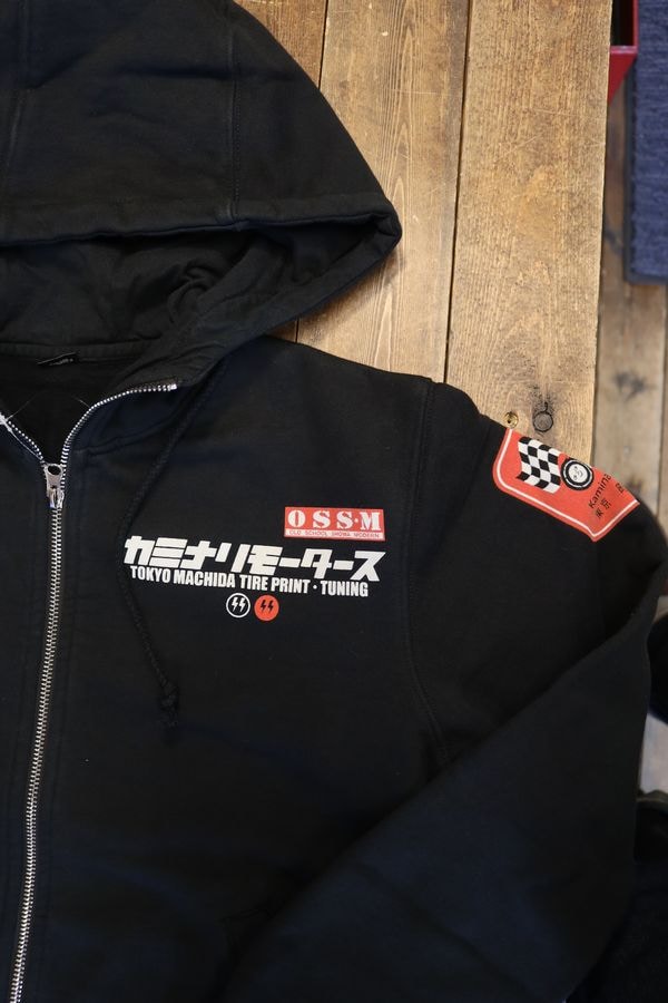 ���վ���KAMINARI �����ߥʥ�⡼������ KMSP-600�������ꡡGT��R Zip UP�����åȥѡ�������KPGC110�����֥�å�