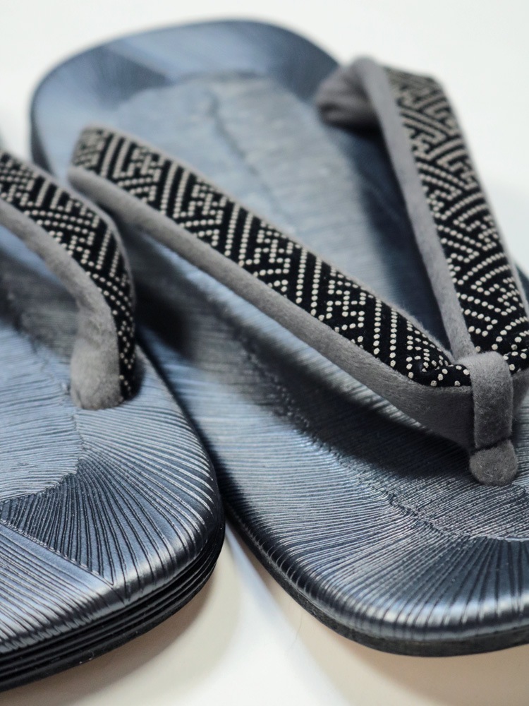 本革底雪駄 印伝調 紗綾型鼻緒 LL