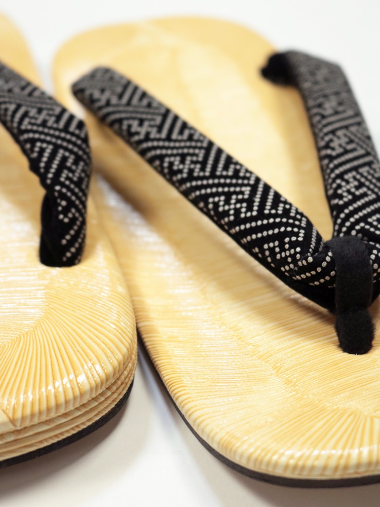 本革底雪駄 印伝調 紗綾型鼻緒 LL