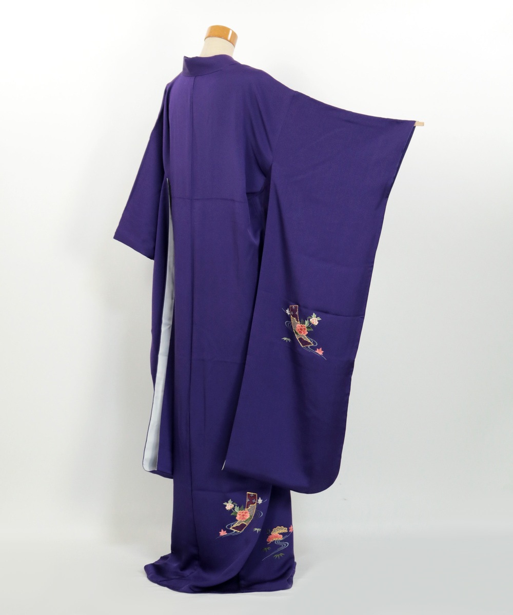 【リユース】振袖：御所車・松竹・花 刺繍文様／2504223