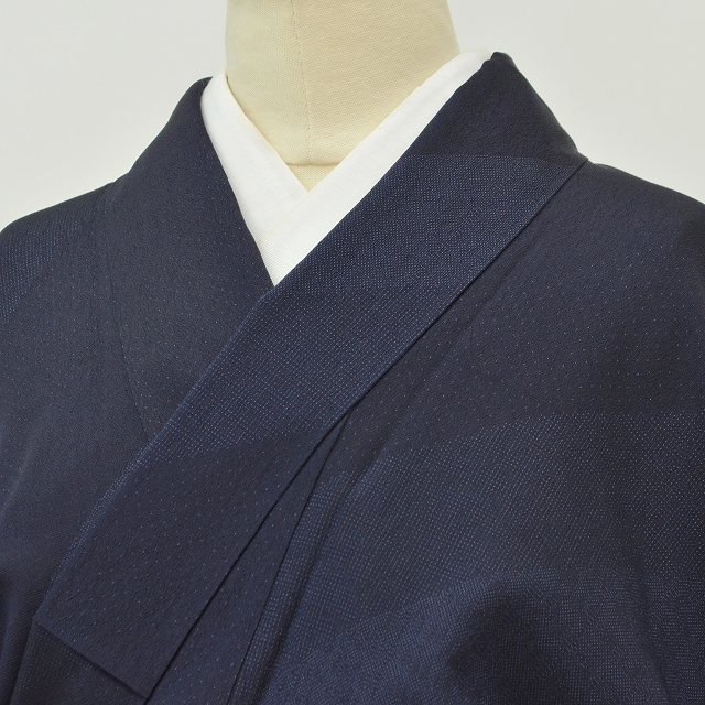 小紋 正絹 仕立て上がり リサイクル着物 夏物 盛夏 裄63.5cm M 身丈157.7cm M 紺色系 斜縞文様 特品