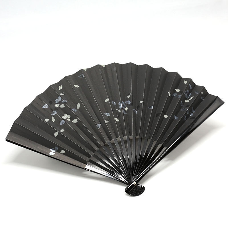 黒留袖 作家物 扇子に花柄模様 KK-1983 黒留袖 作家物 扇子に花柄模様 KK-1983