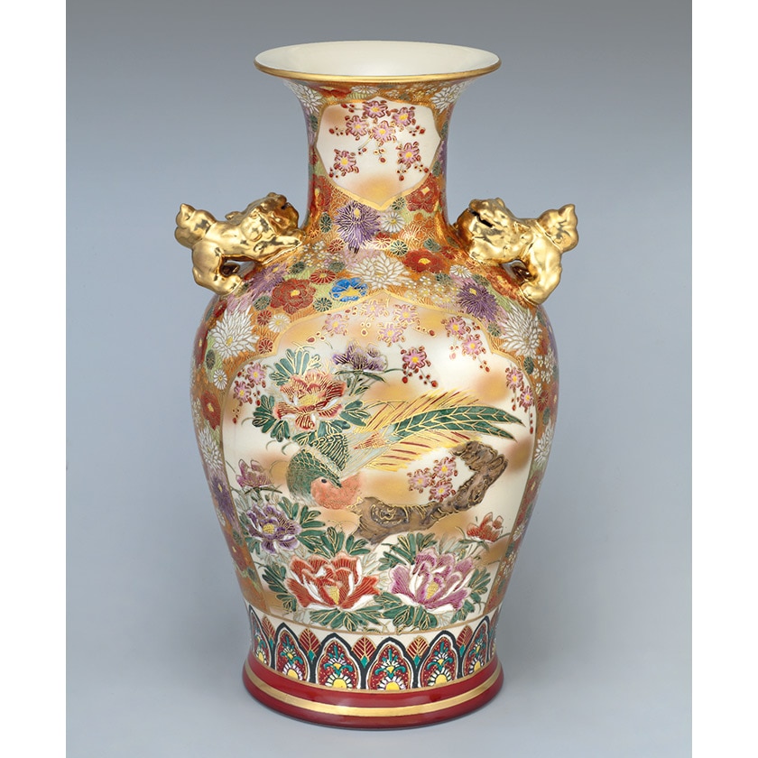 重厚な存在感と美しい風景画の九谷焼 大花瓶 重厚な存在感と美しい風景画の九谷焼 大花瓶