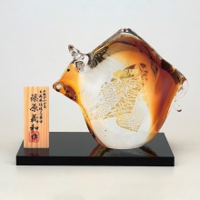 津軽びいどろ『干支丑 琥珀』 篠原義和|彫刻 美術品 工芸品|アートの友社
