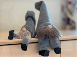 おすわりトムテ（グレー）