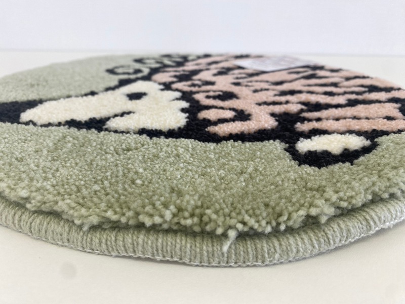 なかよしハリネズミチェアパッド/LISA LARSON