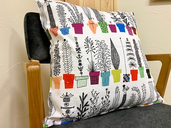 【Italienskbomsterhylla イタリエンスク ブロムステルヒッラ】クッションカバー/Almedahls