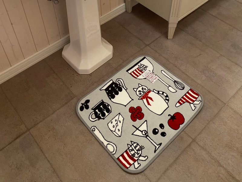 マイキーバスマット/LISA LARSON