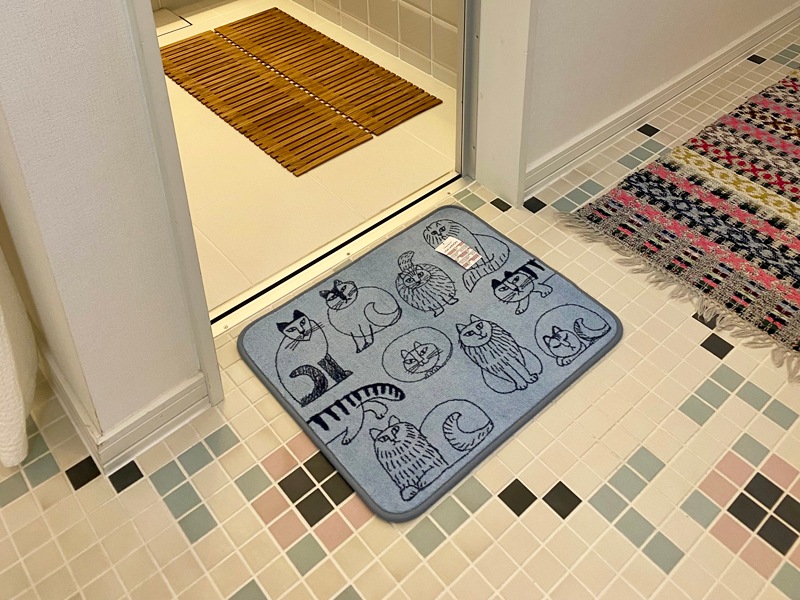 スケッチバスマット/LISA LARSON