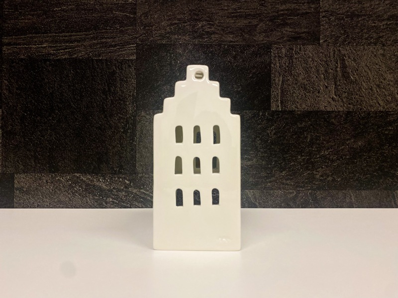 Urbania　マナー／KAHLER