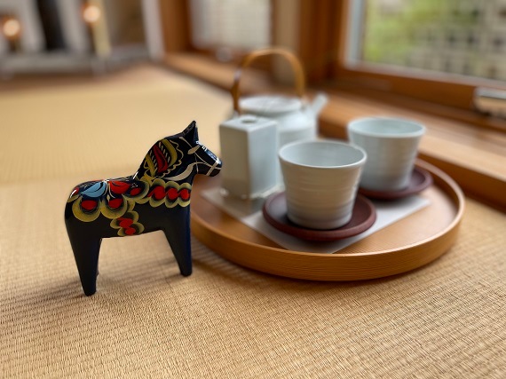 ダーラナホース（青色ベース定番柄）　誕生月：９月