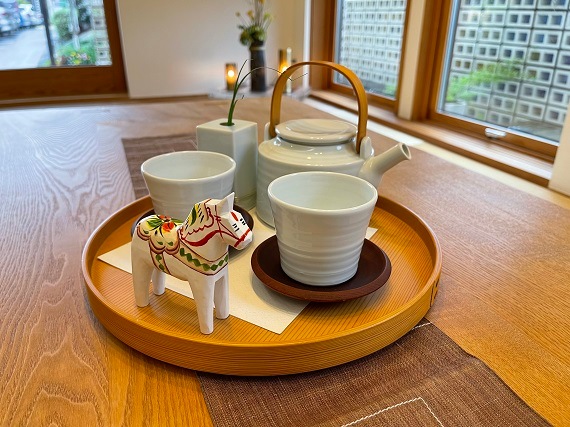 ダーラナホース（白色ベース定番柄）　誕生月：１月