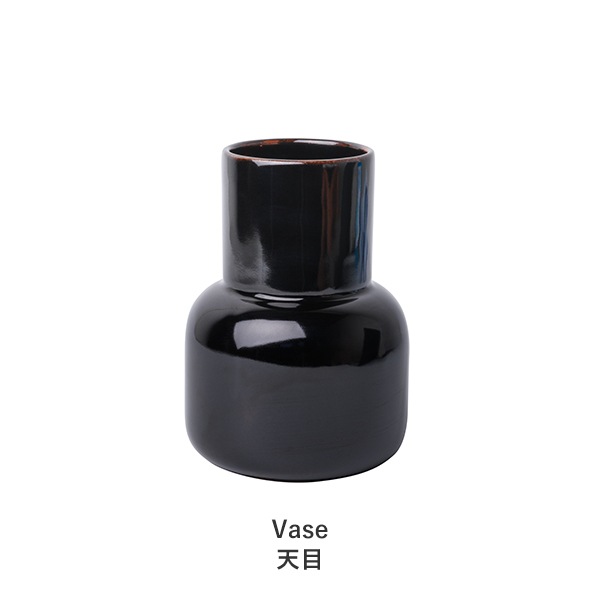 �ڼ谷��λ��Vase | Cecilie Manz