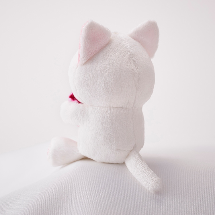 ＜寄附金付＞ホテル公式マスコット 白ねこの「マヨ」