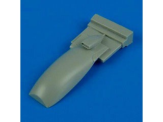 72258 スピットファイアMk.IX 下部エンジンカバーと過給器空気吸入口|飛行機用パーツ|飛行機