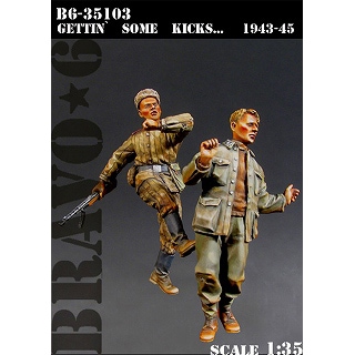 35103 1/35 ソビエト兵とドイツ捕虜(2体セット) | ブラボー6 BRAVO6