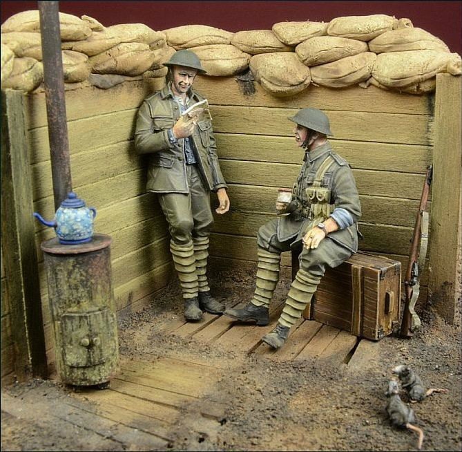 DD35036 WWI 英 塹壕で休息中の兵士 2体セット|ヒストリカルフィギュア|フィギュア