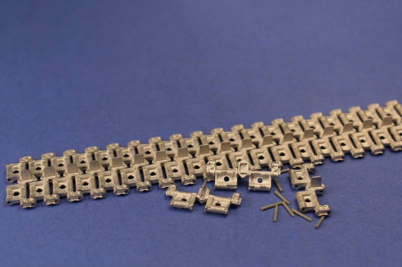 MTL-35051 T-64 主力戦車 連結可動履帯(金属製)|AFV用パーツ|AFV