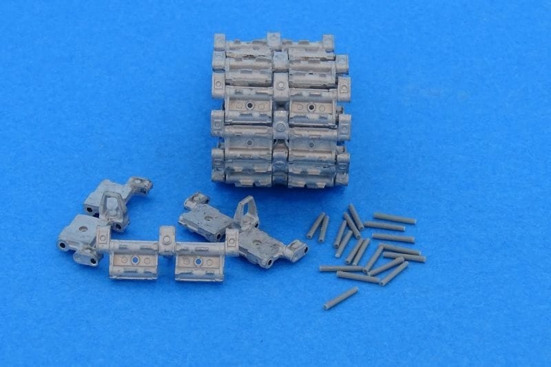 MTL-35053 現用露 T-14 アルマータ用履帯(金属製)|AFV用パーツ|AFV