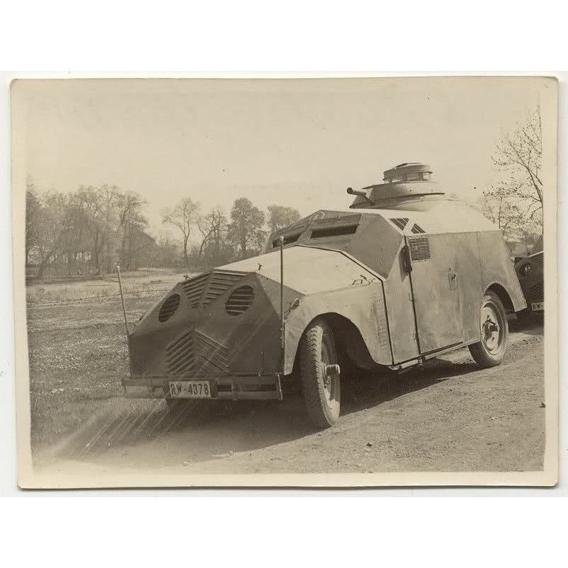 DBLS 32 WWII ドイツ アドラー ダミー戦車|第二次大戦のAFVモデル|AFV