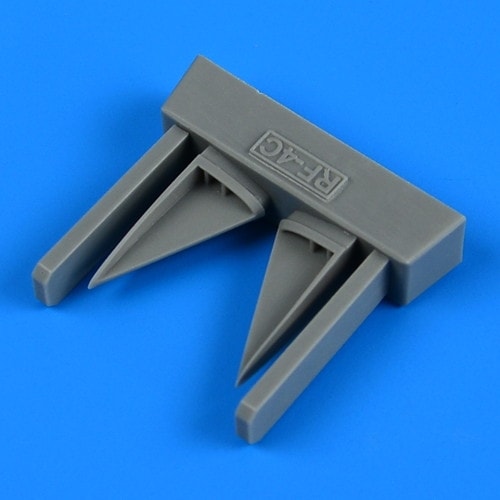 32267 マクドネル・ダグラス RF-4C ファントムII 垂直尾翼空気取入口(2個入り) (レベル用)|飛行機用パーツ|飛行機