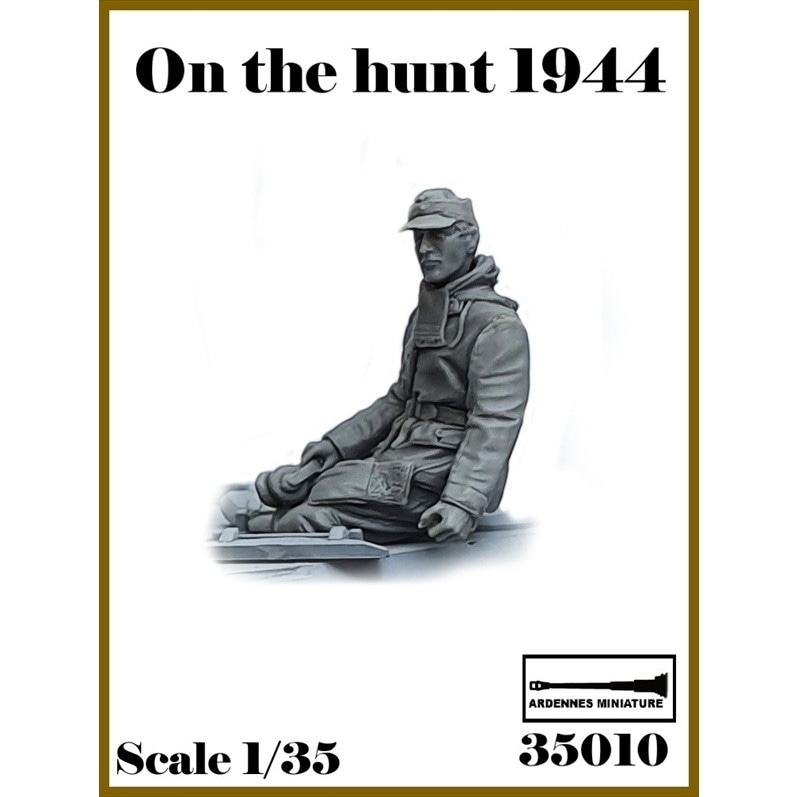 AR35010 1/35 WWII ドイツ 偵察中＃3 ハッチに座る兵士(1体入)|第二次大戦のフィギュア|フィギュア
